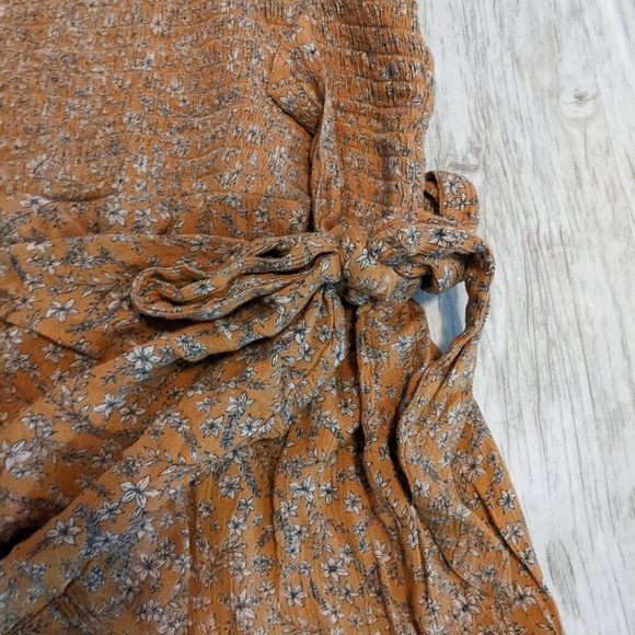 Smocked Top American Eagle Floral Faux Wrap Dress for Spring Size XL - Picture 2 of 6